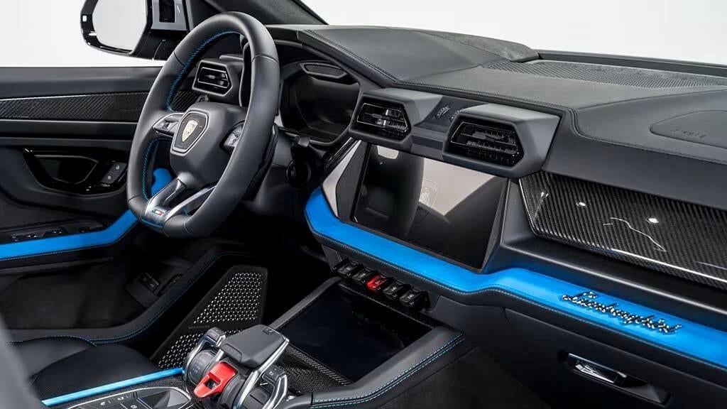 2025 Lamborghini Urus SE