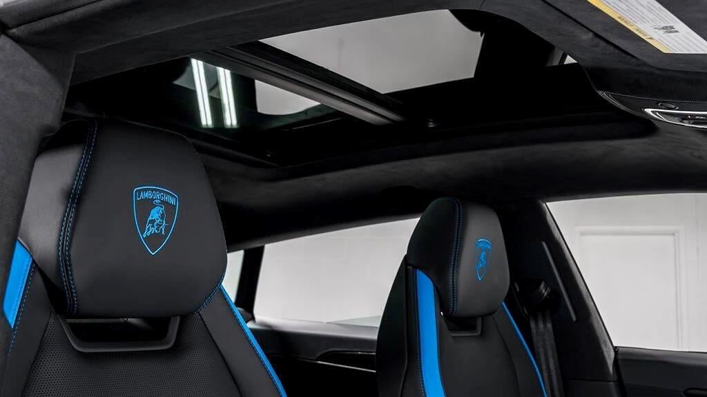 2025 Lamborghini Urus SE